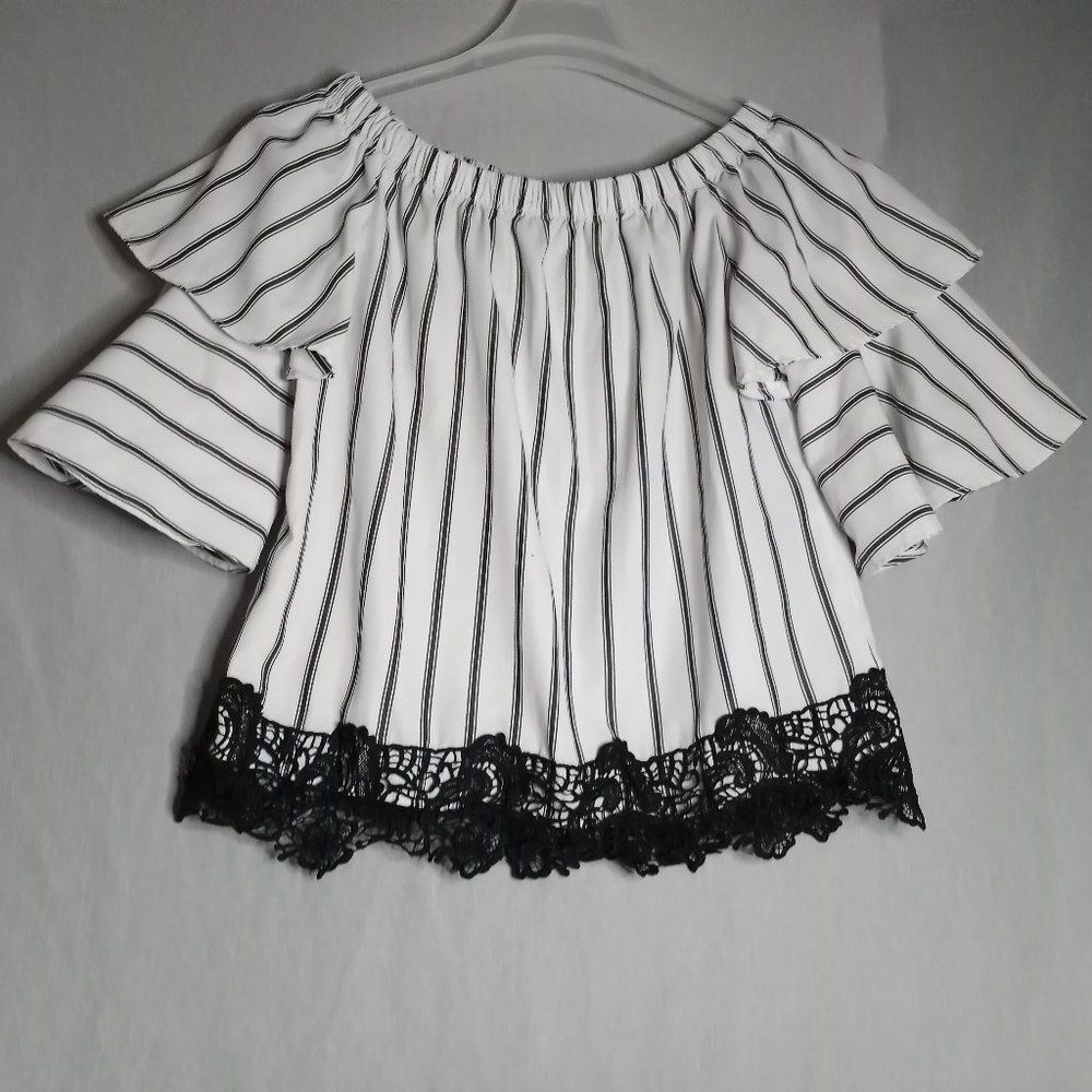 Kontrol White/Black Stripe Off The Shoulder Wide Tier Bell Sleeves Womens Sz M